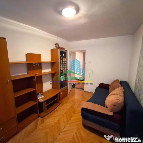 Apartament cu 4 camere decomandat în Ultracentral