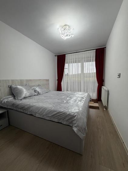 Apartament cu 3 camere semidecomandat, mobilat în Gheorgheni