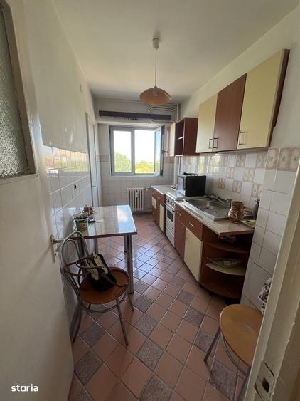 Apartament cu 2 camere decomandat în Calea București
