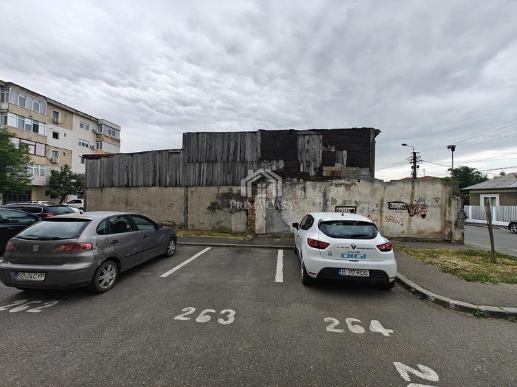 Casă cu 3 camere cu Canalizare în Central