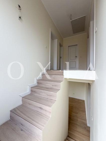 Duplex cu 5 camere cu Canalizare în Dumbrăvița