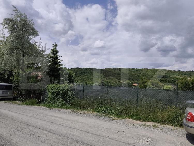 Teren Construcții intravilan de 860 mp, în Podgoria