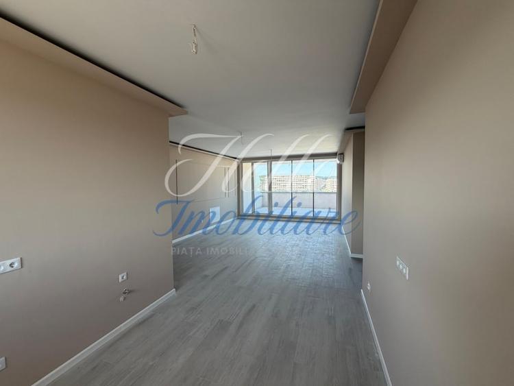 Penthouse cu 3 camere semidecomandat în Florești
