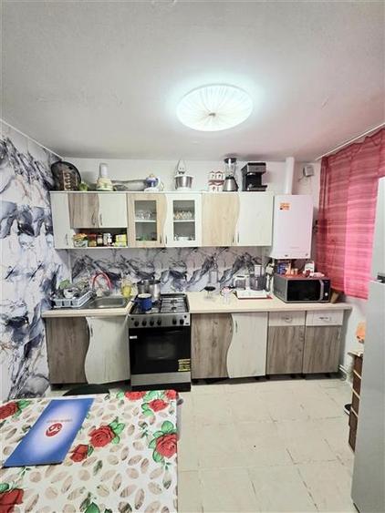 Casă individuală cu 3 camere cu Canalizare în Sud