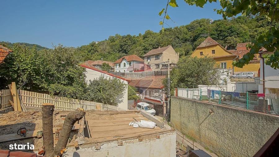 Casă cu 3 camere în Central