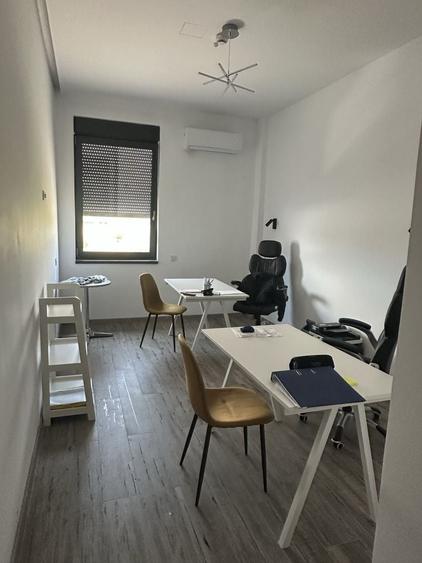 Spațiu comercial, de 20 mp, în Șelimbăr