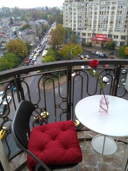 Apartament cu 2 camere decomandat, mobilat în P-ța Unirii