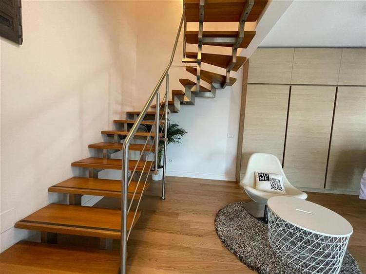 Apartament cu 5 camere decomandat în Floreasca