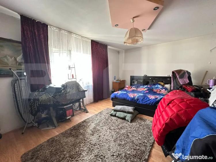 Casă cu 5 camere cu Teren 329 Mp în Bălcescu