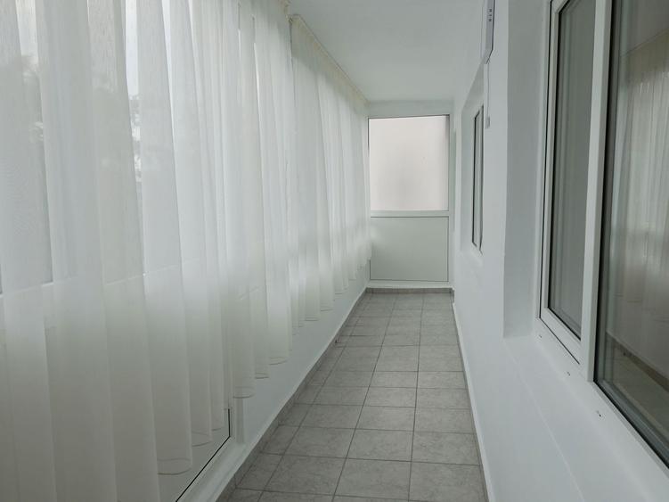 Apartament cu 3 camere semidecomandat, mobilat în Veteranilor
