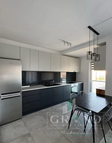 Apartament cu 3 camere semidecomandat, mobilat în Dâmbul Rotund