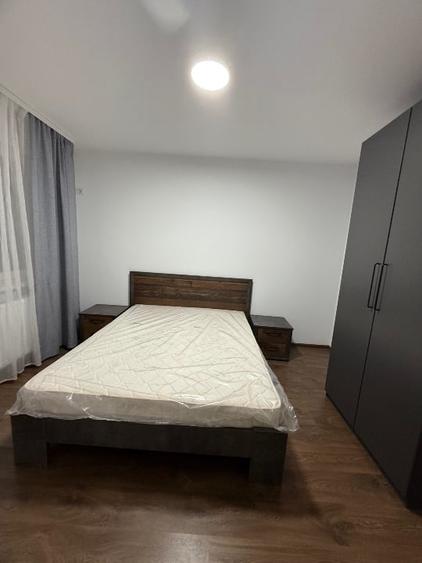 Apartament cu 2 camere decomandat, mobilat în Central