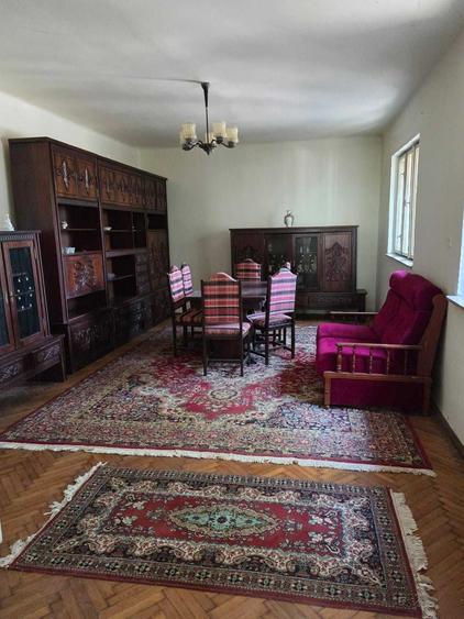 Casă cu 4 camere în Crăciunelu de Jos