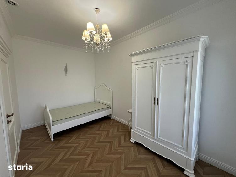 Casă cu 6 camere cu Teren 1500 Mp în Central