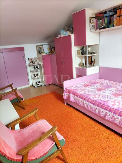 Penthouse cu 3 camere semidecomandat, mobilat în Vest
