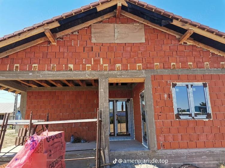 Casă cu Teren 500 Mp în Tărian