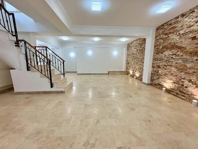 Casă individuală cu 4 camere cu Canalizare în Voluntari