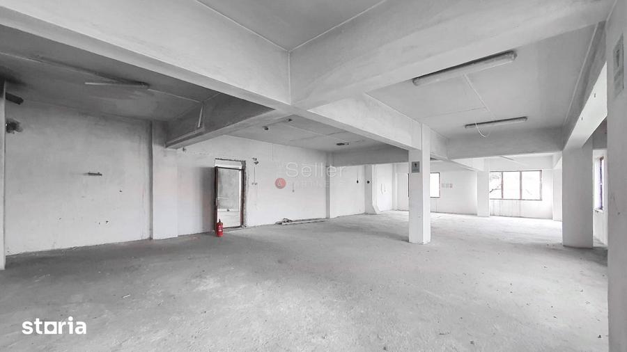 Spațiu comercial, de 1,600 mp, în Râșnov