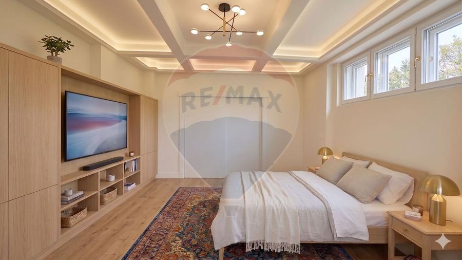 Apartament cu 3 camere semidecomandat în Universitate