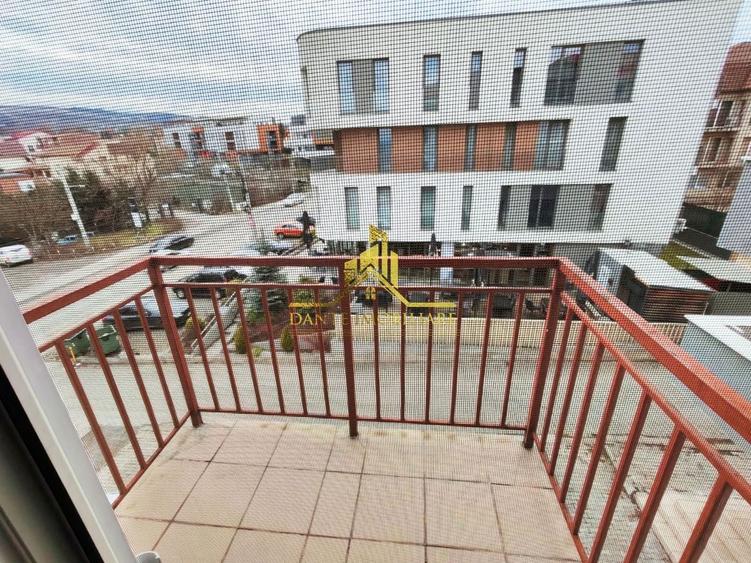 Apartament cu 2 camere semidecomandat, mobilat în Bună Ziua