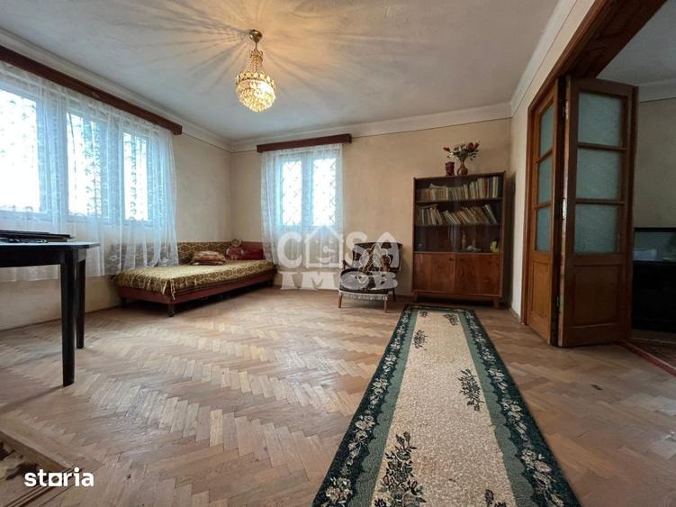 Casă cu 4 camere decomandat cu Teren 980 Mp în Sud