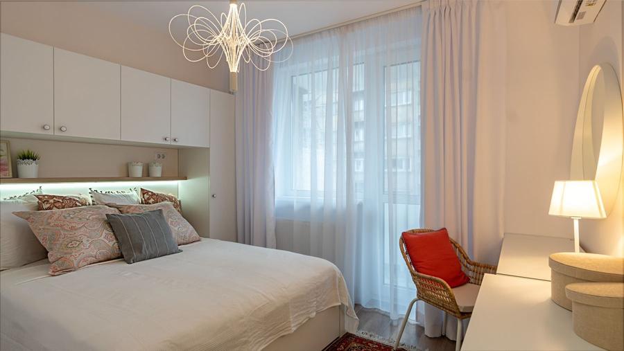 Apartament cu 3 camere semidecomandat în Exterior Nord