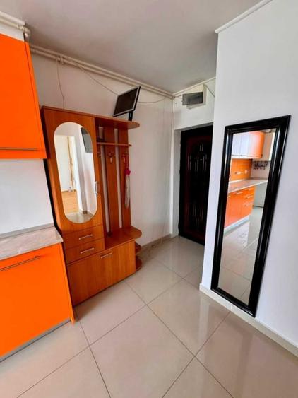 Apartament cu 2 camere semidecomandat în Ultracentral