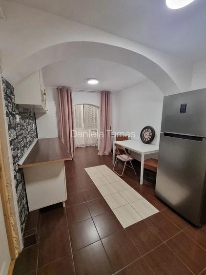 Apartament 2 camere decomandat - Girocului