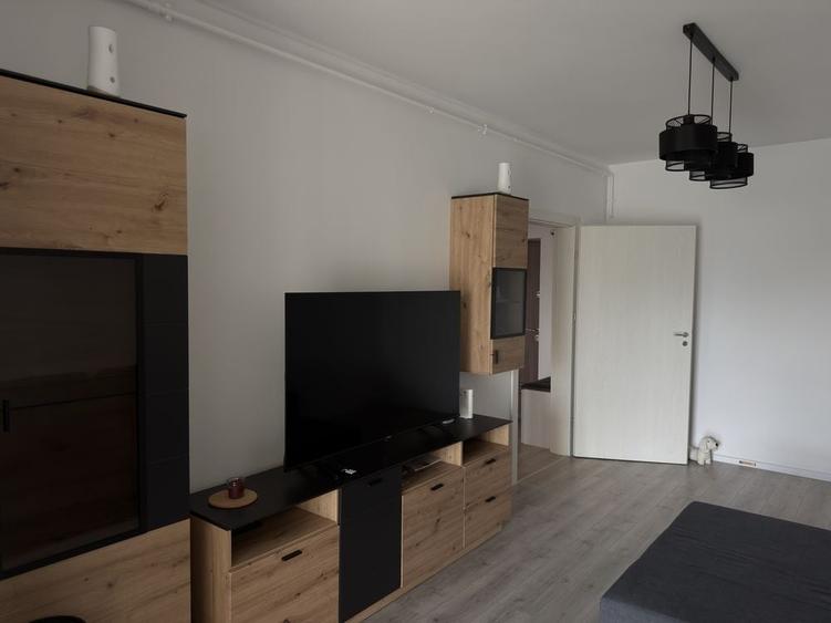 Apartament cu 2 camere decomandat în Theodor Pallady