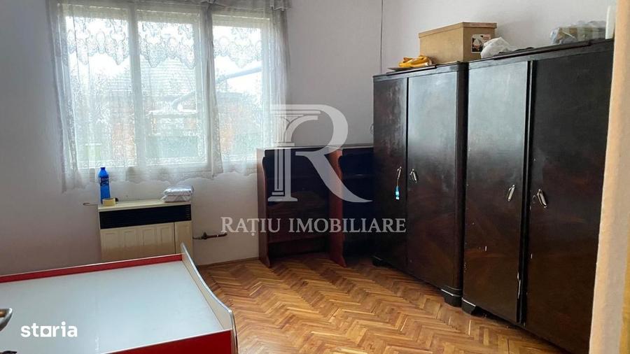 Casă cu 4 camere în Santăul Mare