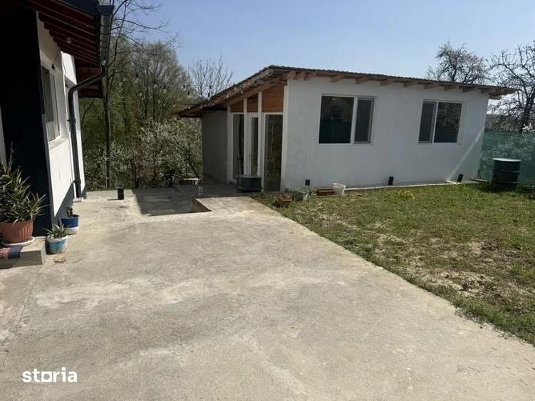 Casă cu 7 camere cu Teren 5900 Mp în Băbana