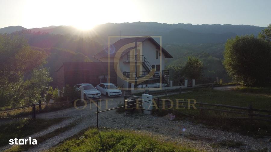 Casă cu 4 camere cu Teren 600 Mp în Moieciu
