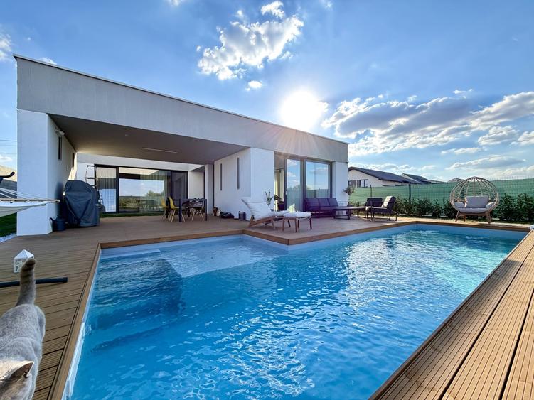 Casă individuală cu 3 camere cu Piscina în Dumbrăvița