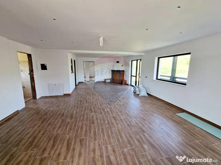Casa / Vila cu 8 camere de vanzare in zona Balaur - 9