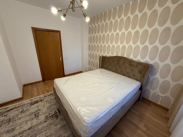 Apartament cu 4 camere semidecomandat, mobilat în Herăstrău