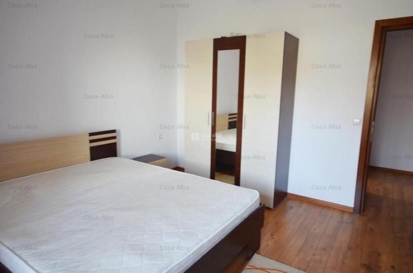 Apartament cu 3 camere decomandat, mobilat în Central