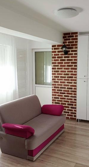 Apartament cu 2 camere semidecomandat în Kamsas