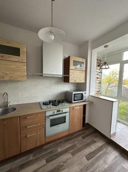 Apartament cu 2 camere semidecomandat în Grivița