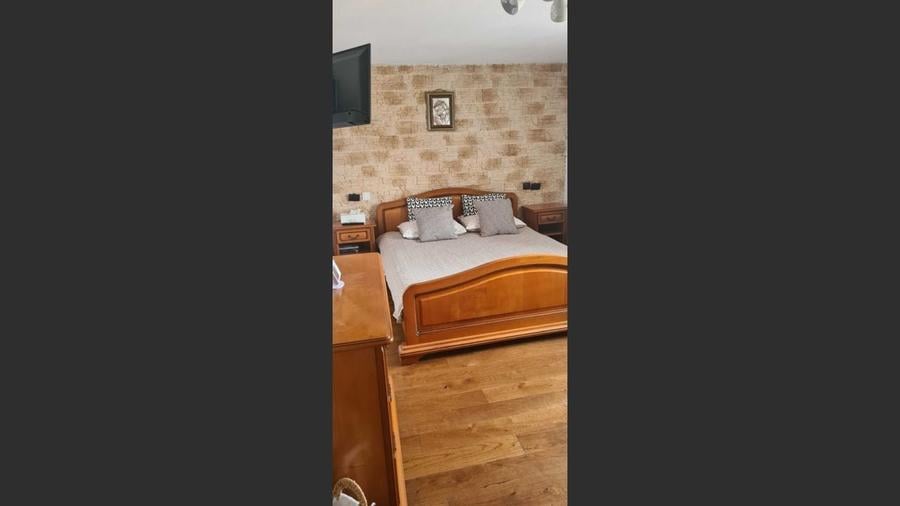 Casă cu 3 camere cu Canalizare în Fieni