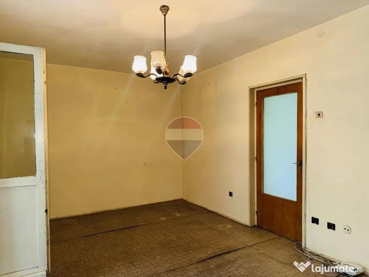 Apartament cu 2 camere decomandat în Teiul Doamnei