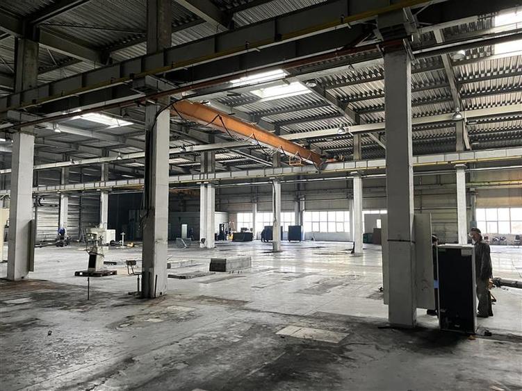 Spațiu industrial, de 21,400 mp, în Militari
