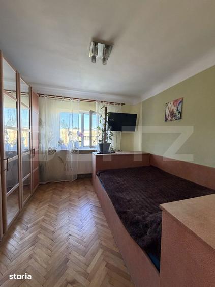 Apartament cu 4 camere decomandat în 1 Mai