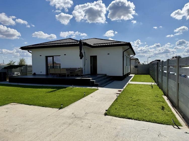 Casă cu 3 camere în Clinceni