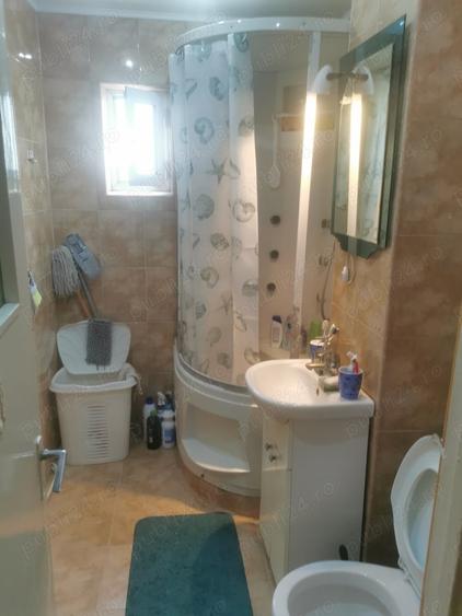 Apartament cu 3 camere semidecomandat în Râmnicu Sărat