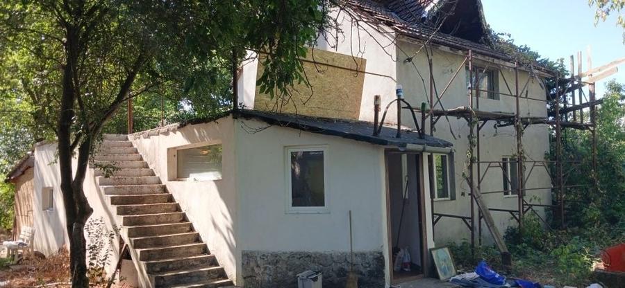 Casă cu 3 camere în Munar