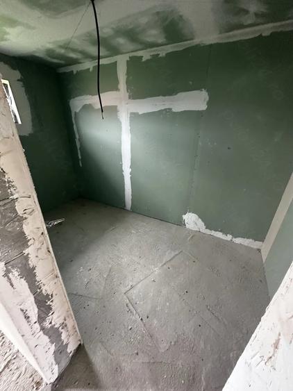 Casă cu Teren 3000 Mp în Central