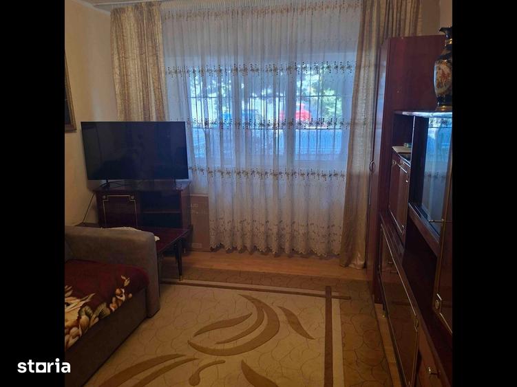 Apartament cu 3 camere în Calea București