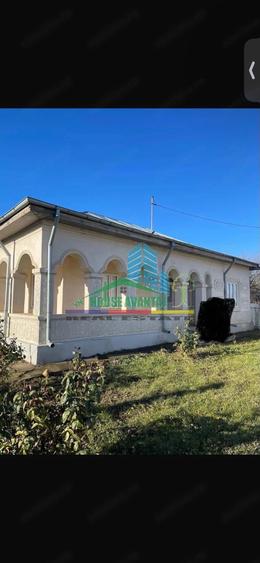Casă cu 4 camere cu Teren 3614 Mp în Vâjâitoarea