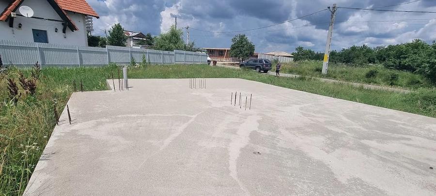 Teren de 437 mp, în Smeura