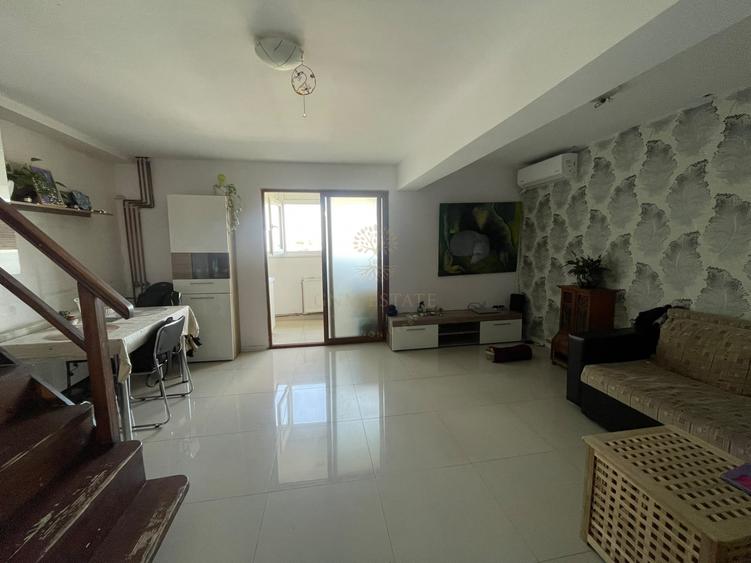 Apartament cu 3 camere decomandat, mobilat în Titan